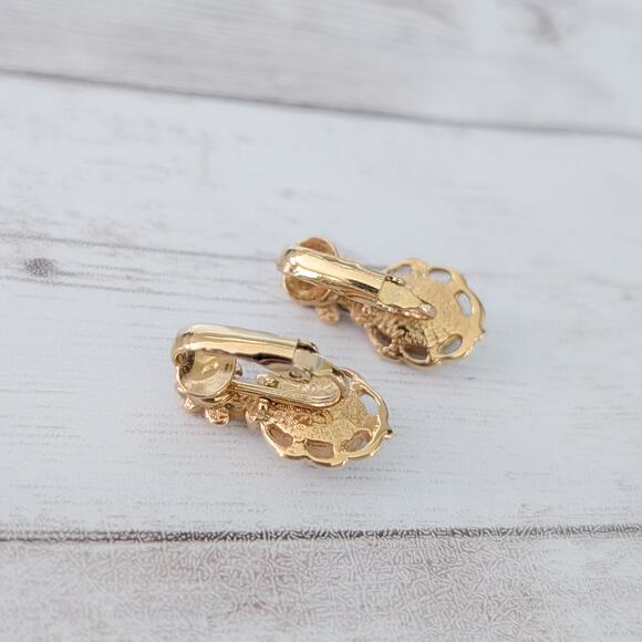 Vintage Clip On Earrings Regal Gold Tone with Clear & Red Gems - Picture 6 of 6